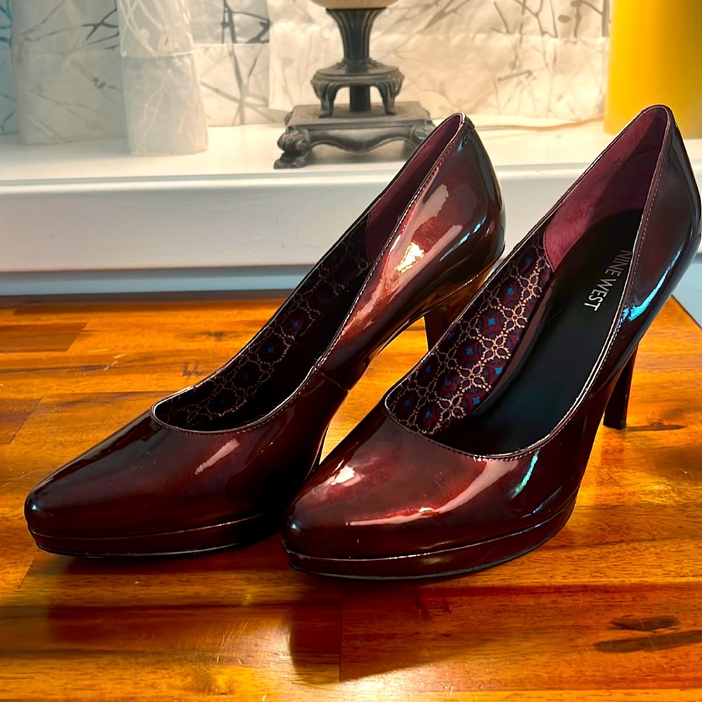 Wine Plateau Heels, Size 10
